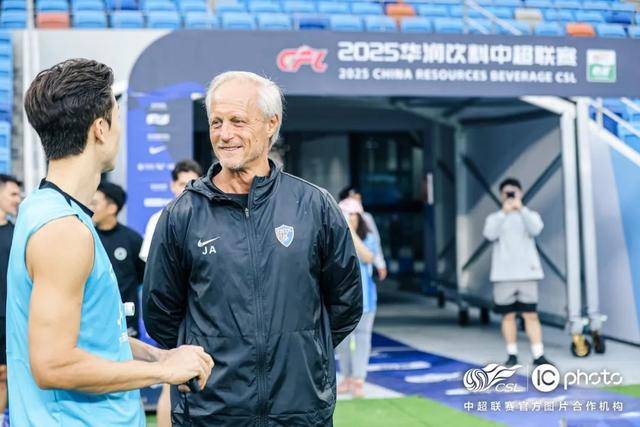 包含诺里奇城客场遭遇挑战主帅战术视角的词条 包含诺里奇城客场遭遇挑战主帅战术视角的词条