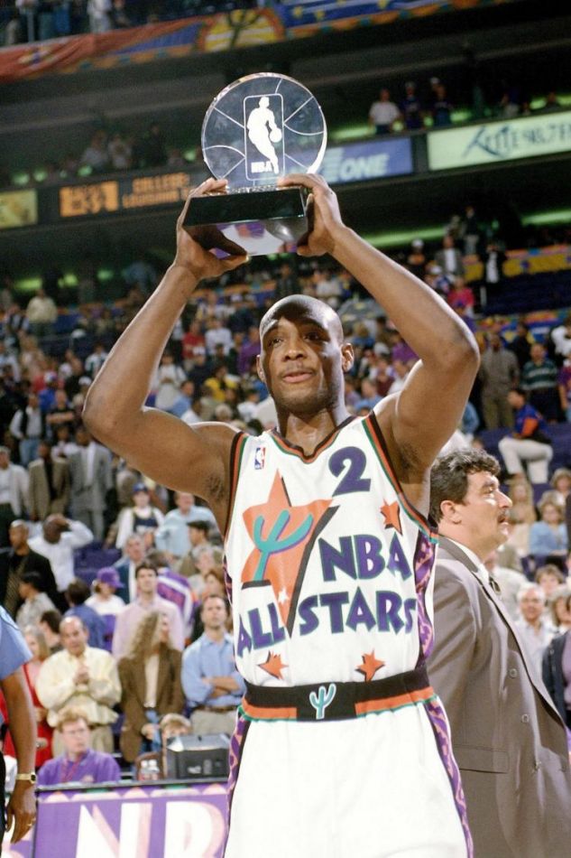 开云APP-美国明星篮球运动员再添一项荣耀