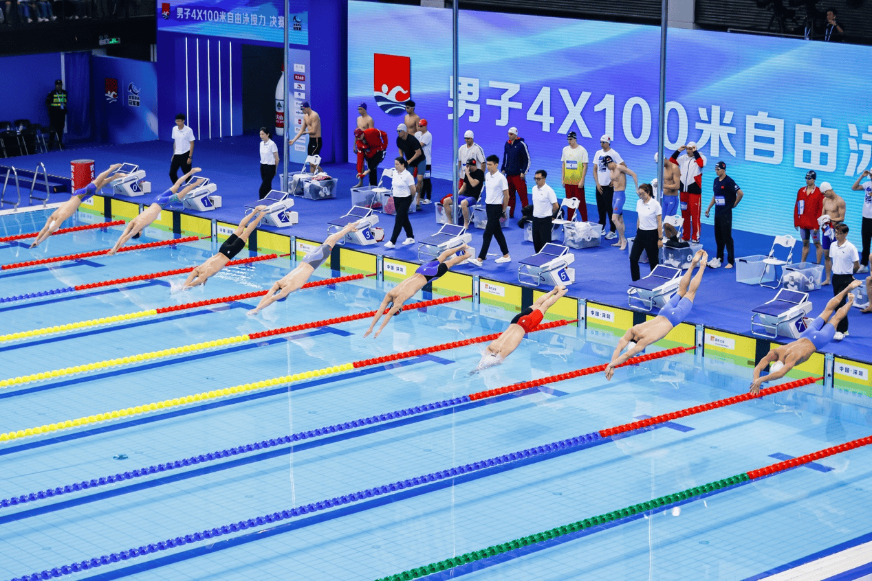 开云体育官方网站-游泳选手打破世界纪录夺得冠军殊荣