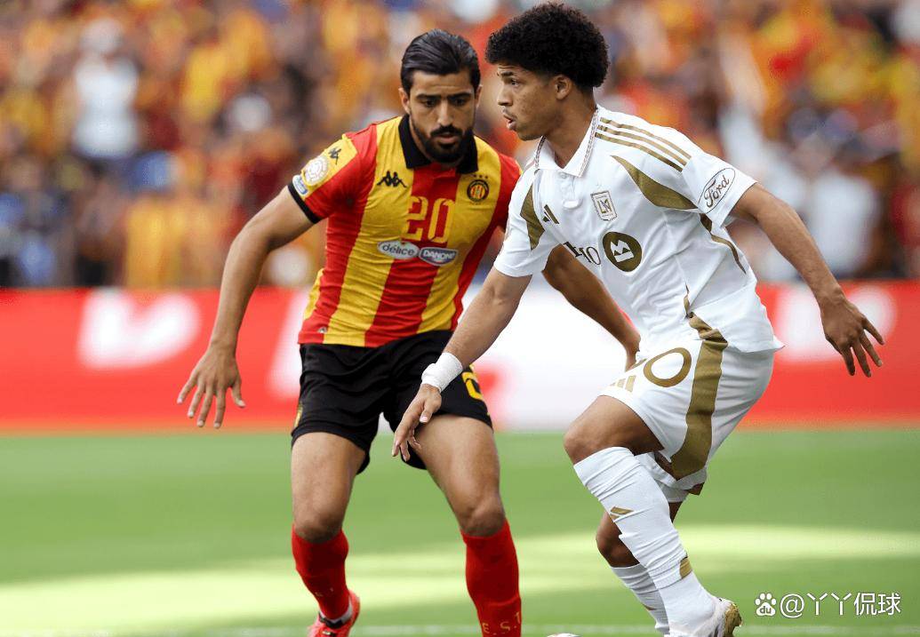 球队在比赛中的默契配合备受瞩目 球队在比赛中的默契配合备受瞩目