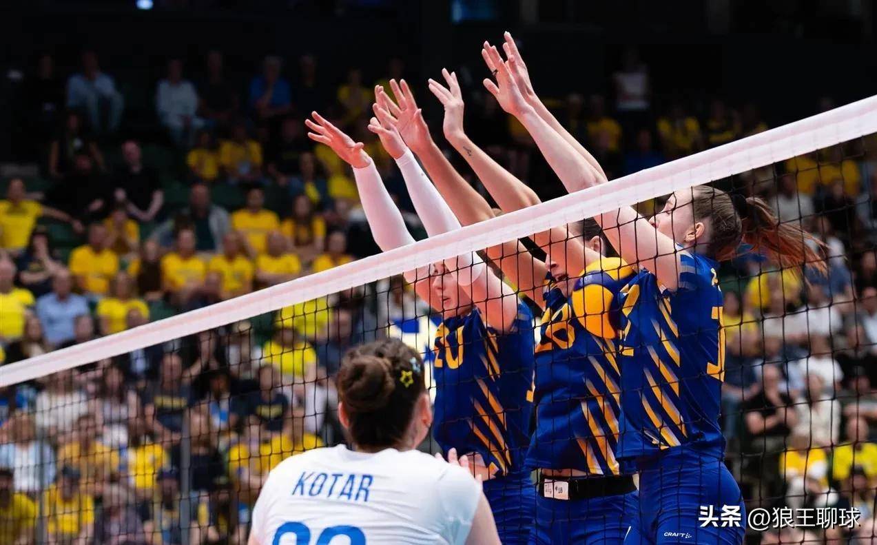 乌克兰队员在比赛中展现出团队力量 乌克兰队员在比赛中展现出团队力量