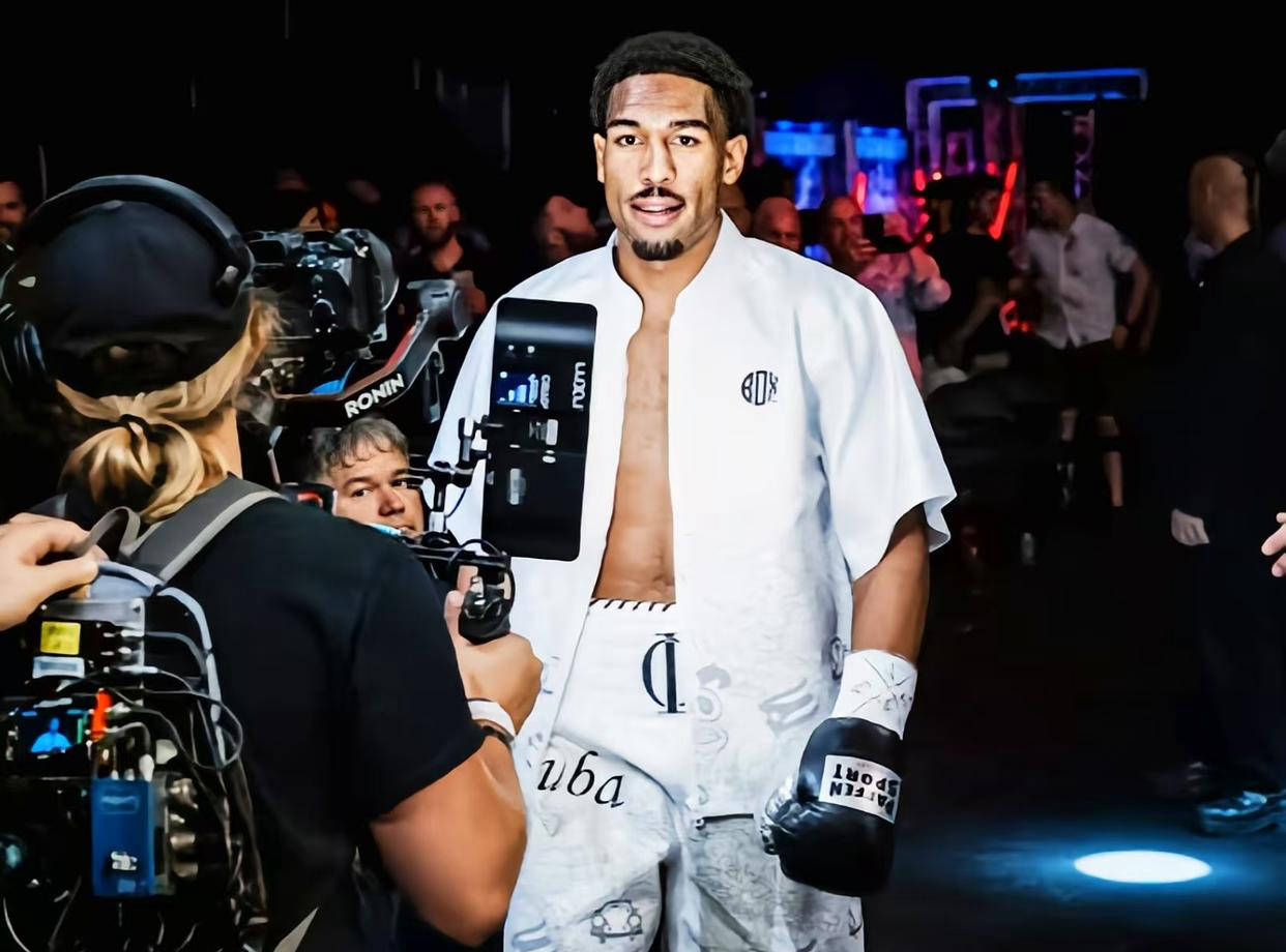 开云体育下载-古巴选手奋勇向前，取得突破