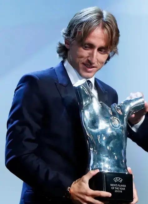 开云体育在线-克罗地亚球员表现亮眼，强情看好后路的简单介绍