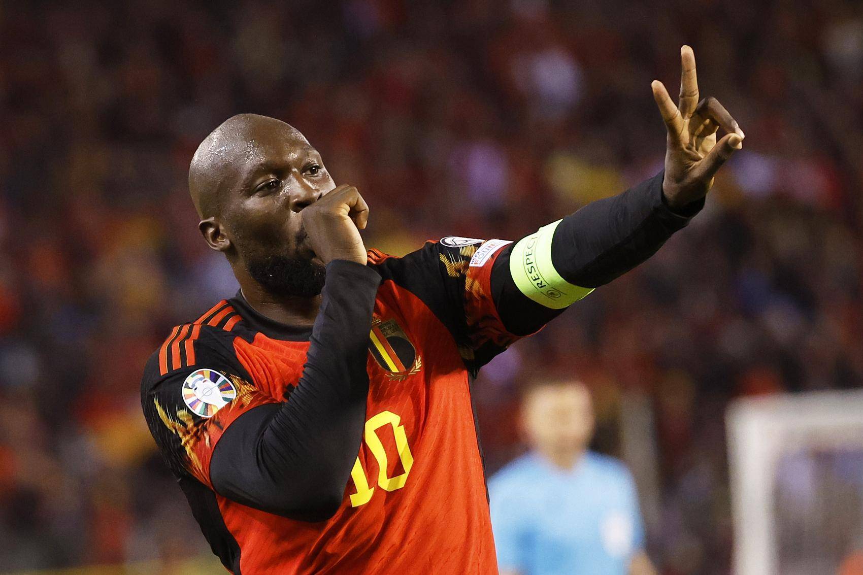 开云体育中国-欧预赛比赛风云再起：球员们力拼前行的简单介绍