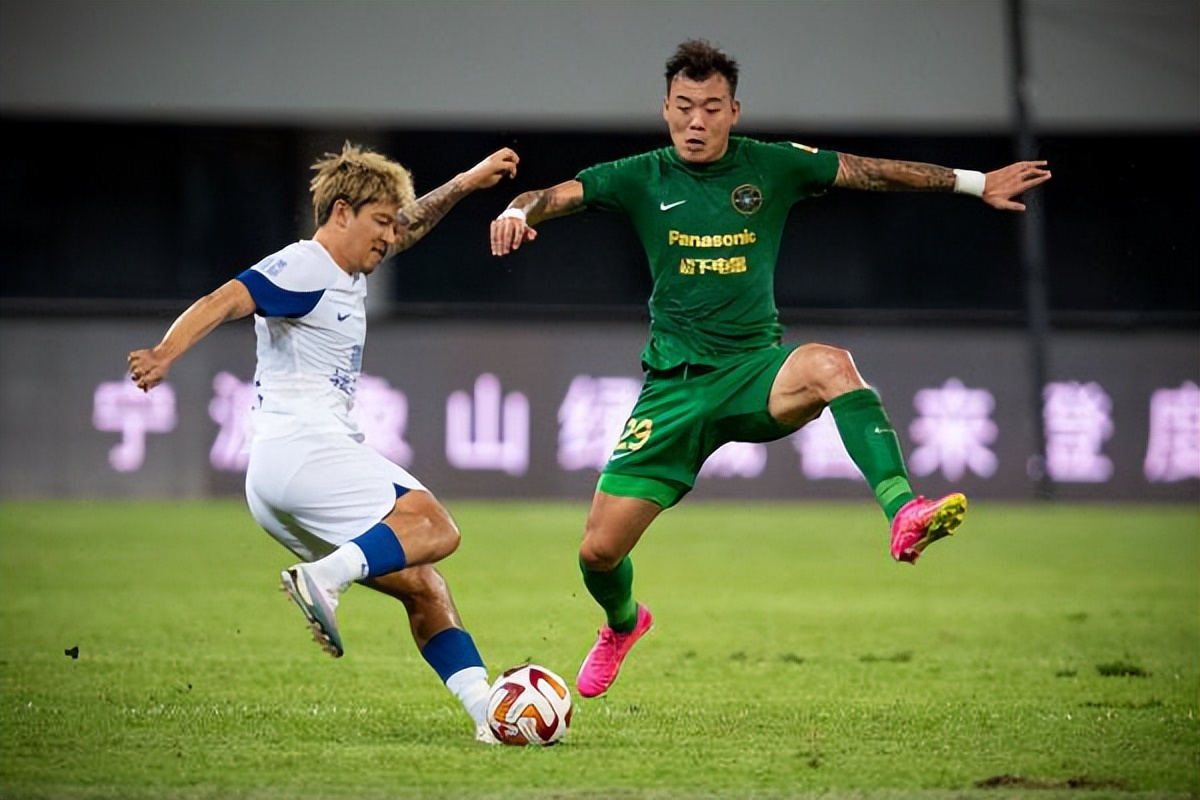 开云体育在线-圣埃蒂安客场大胜洛里昂，发挥出色的简单介绍