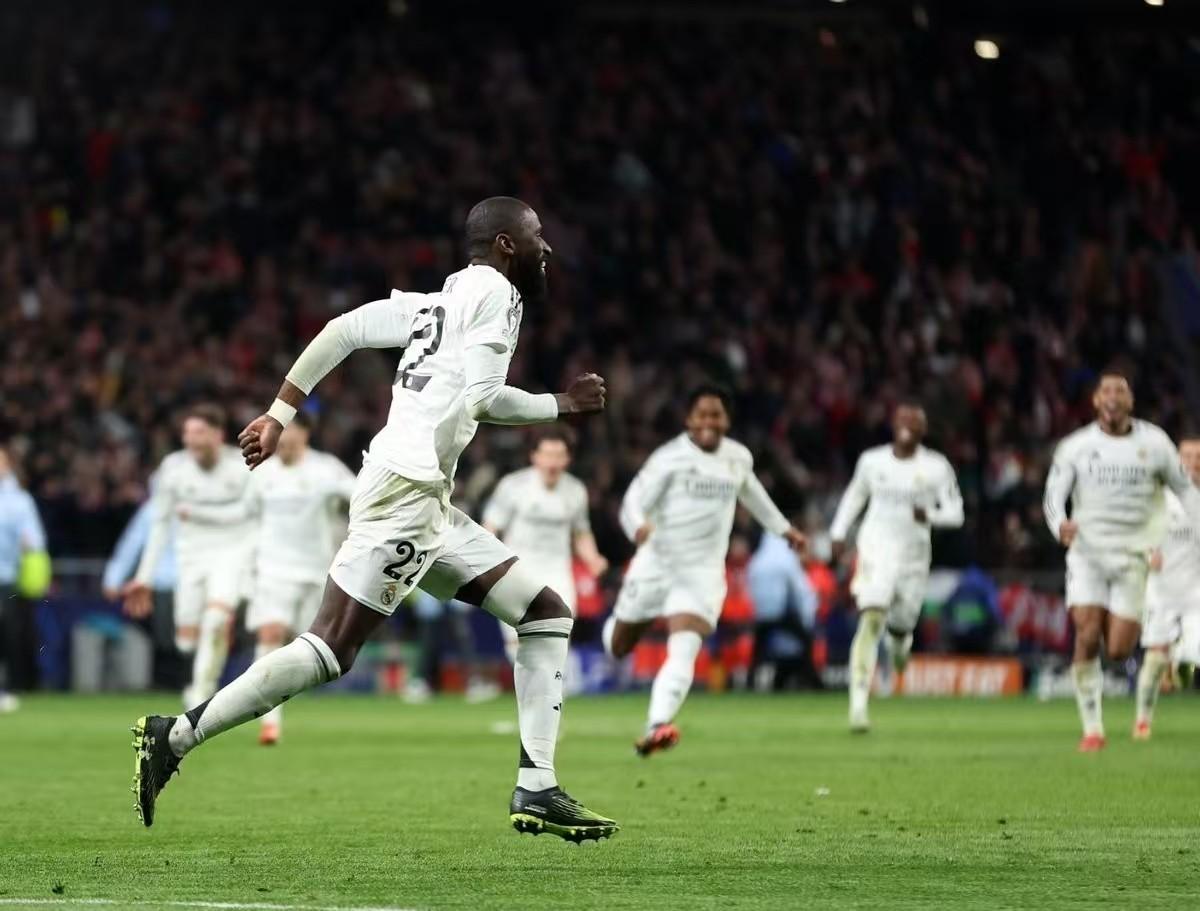 开云体育-多特蒙德主场大胜阿森纳，士气高涨