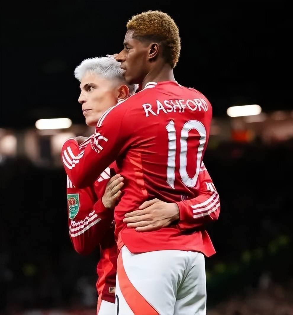 关于红魔会师曼联对阵曼城,英国二雄决战的信息 关于红魔会师曼联对阵曼城,英国二雄决战的信息