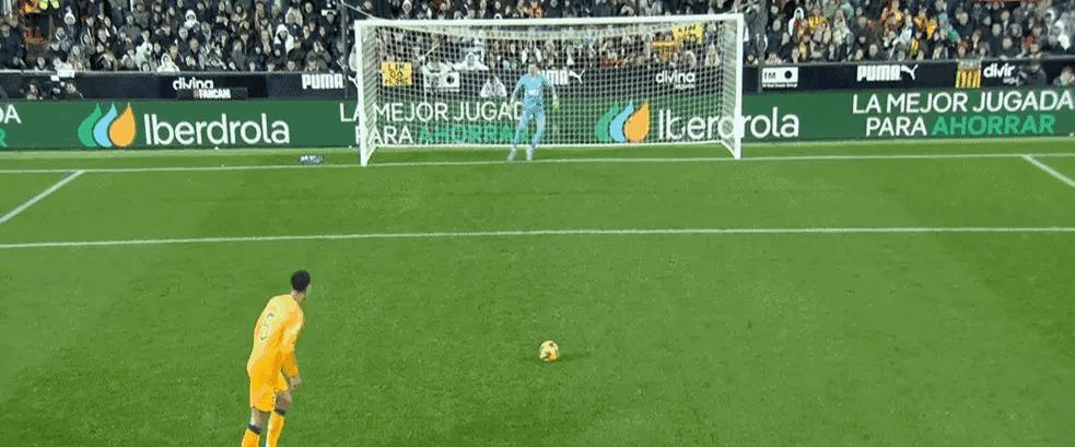 瓦伦西亚逆转，