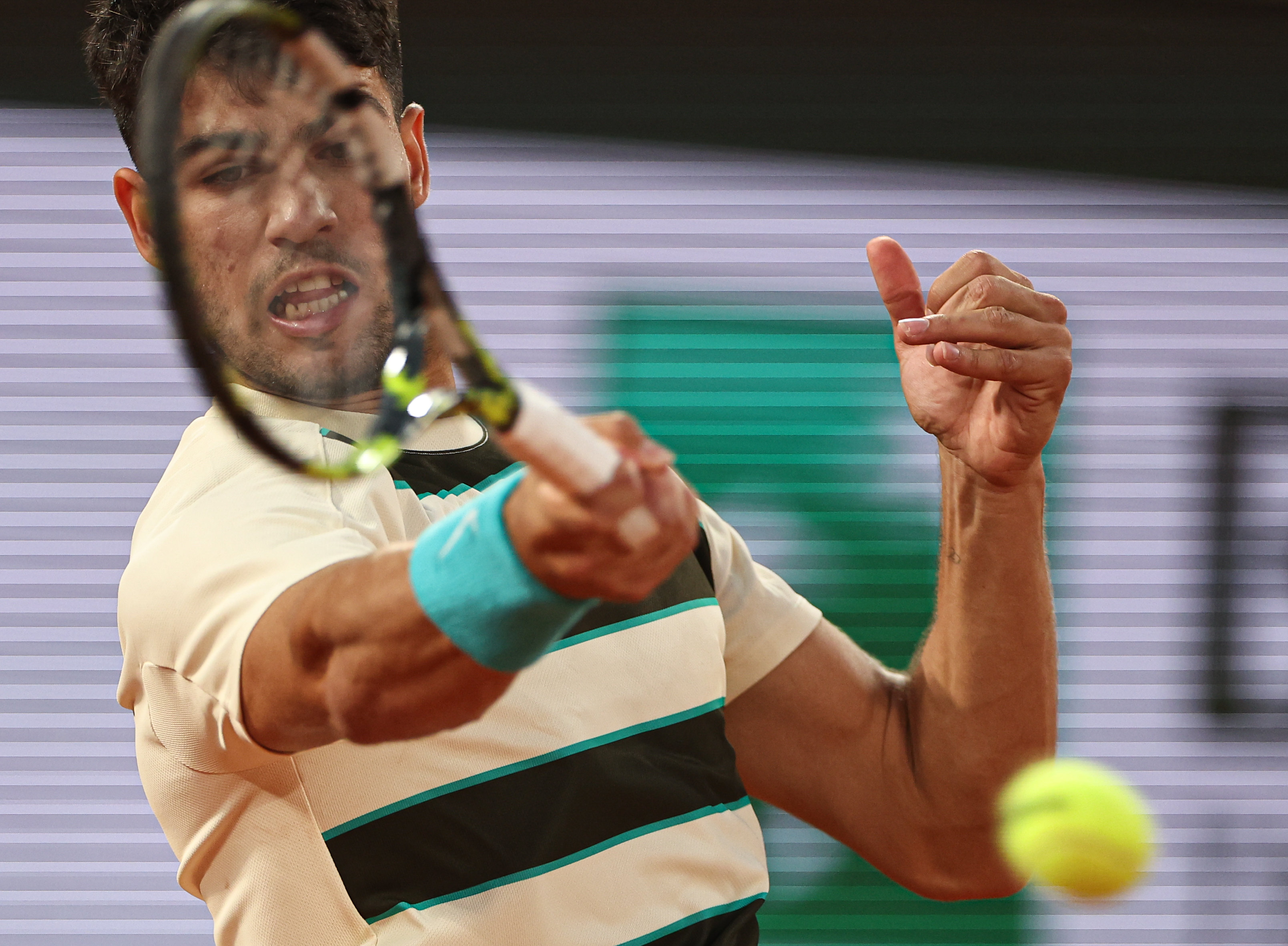 包含世界网球队血洗法国网球队,阿尔卡拉斯绝境逆转的词条 包含世界网球队血洗法国网球队,阿尔卡拉斯绝境逆转的词条