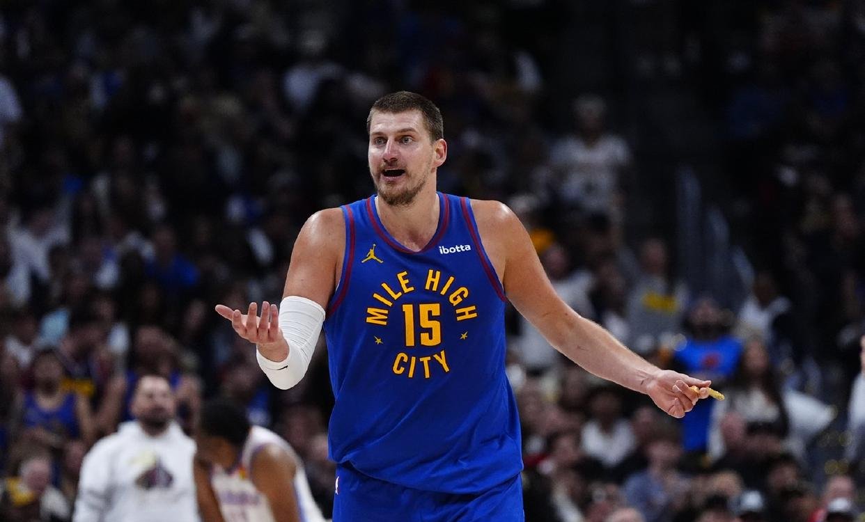 包含立陶宛男篮横扫法国男篮，约基奇爆发神勇的词条