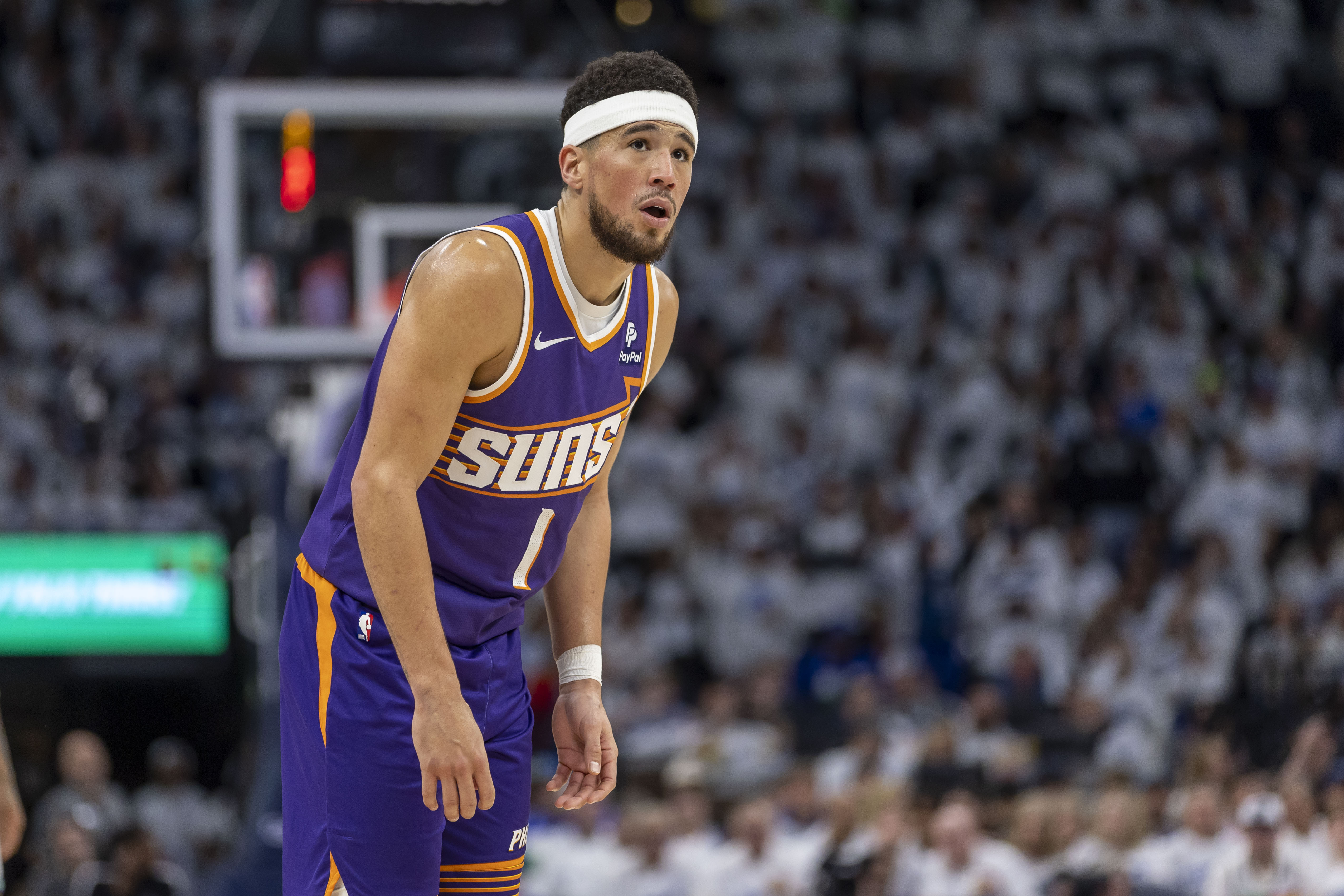 开云体育在线-马刺战胜太阳，保住西部前八席位的简单介绍