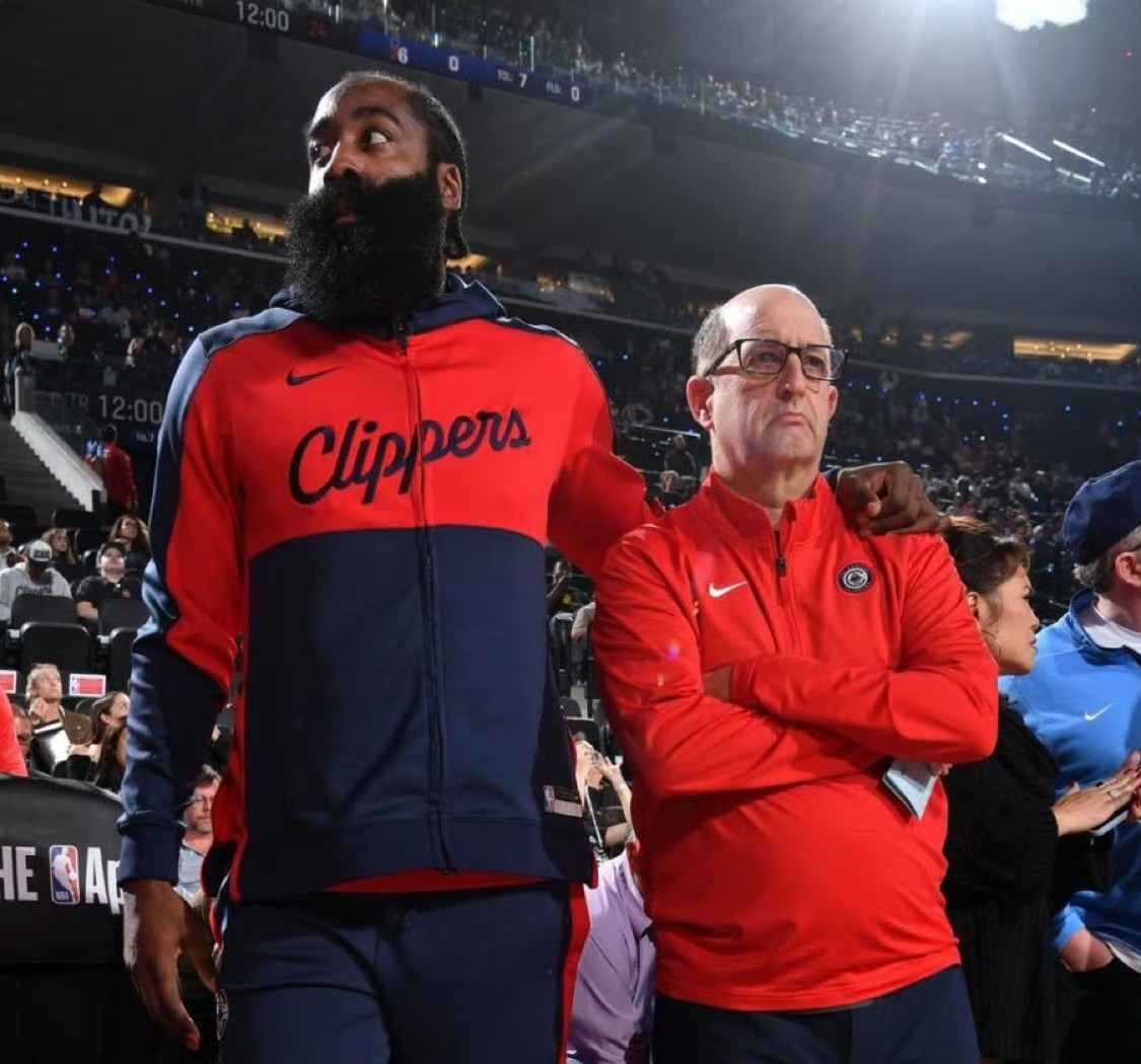 热火轻取灰熊，哈登点燃赛场