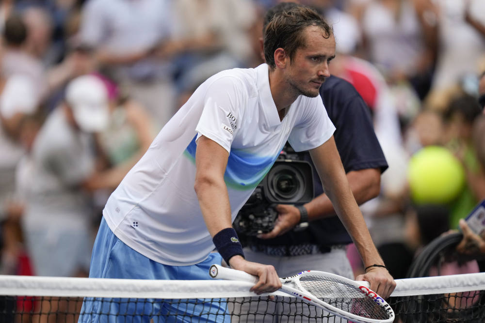 拉沃尔杯鏖战ATP总决赛,梅德韦杰夫统治全场 拉沃尔杯鏖战ATP总决赛,梅德韦杰夫统治全场