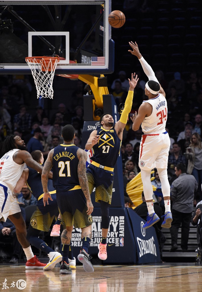 天津队逆转掘金,福克斯带队取胜 天津队逆转掘金,福克斯带队取胜