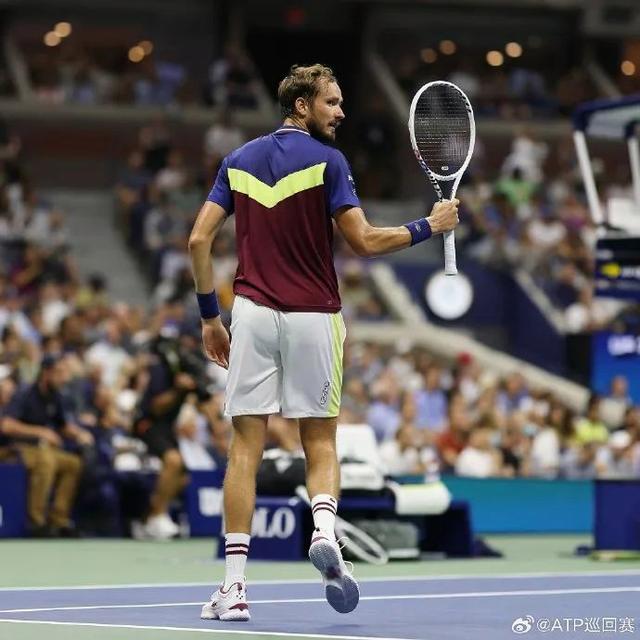 美网绝杀ATP总决赛，梅德韦杰夫高光表现