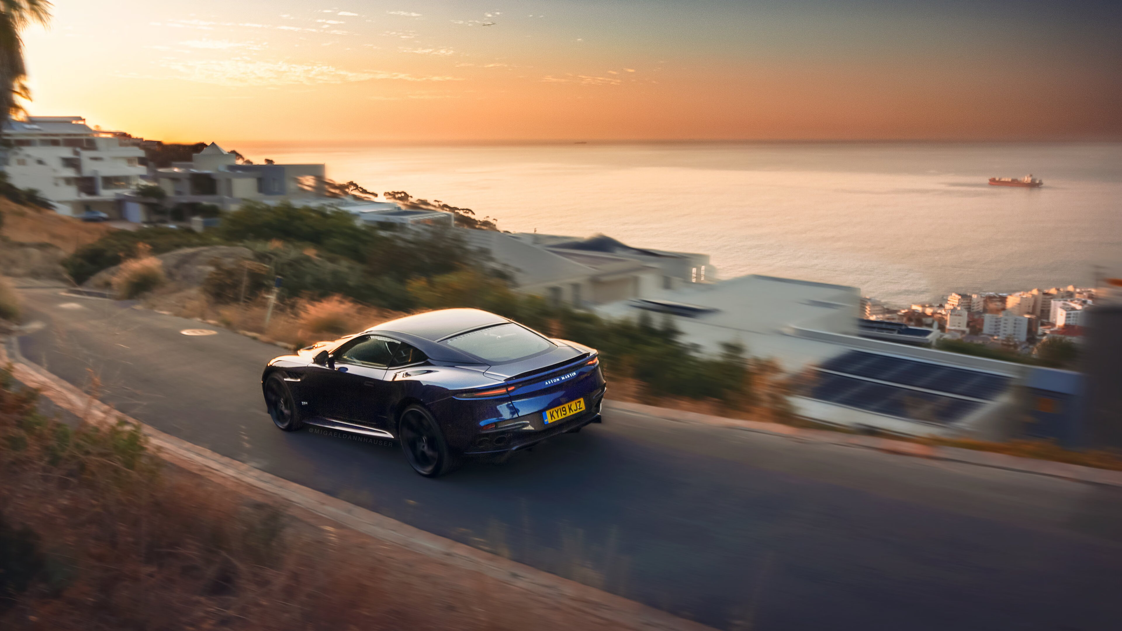 开云体育下载-赛道与球场的惊魂一秒，当76人超车山西，伦纳德在弯道完成接管